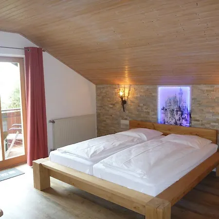 Guggomos Allgäustyle Apartment