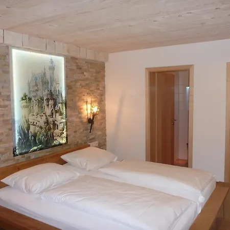 Apartment Gaestehaus Guggomos 