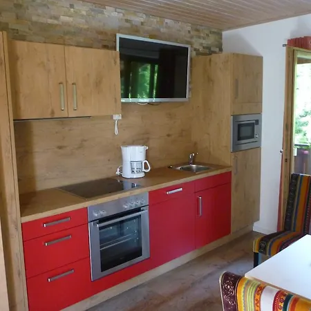 Apartment Gaestehaus Guggomos 