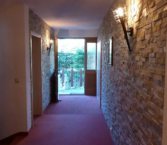 Apartment Gaestehaus Guggomos 