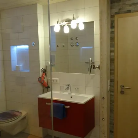 Apartment Gaestehaus Guggomos 